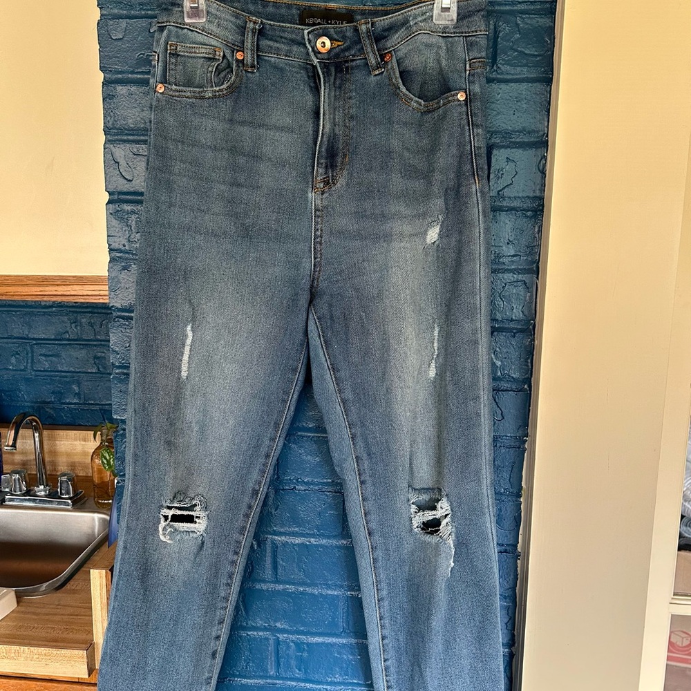 Kendall & Kylie Blue Straight Leg Jeans with Distressed Details - Picture 2 of 11